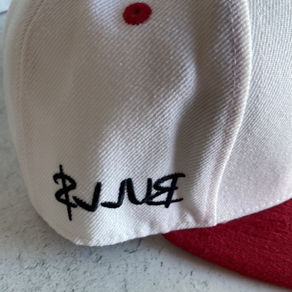 Limited Edition Chicago Bulls Artist Series Hat/Cap - Picture 8 of 8